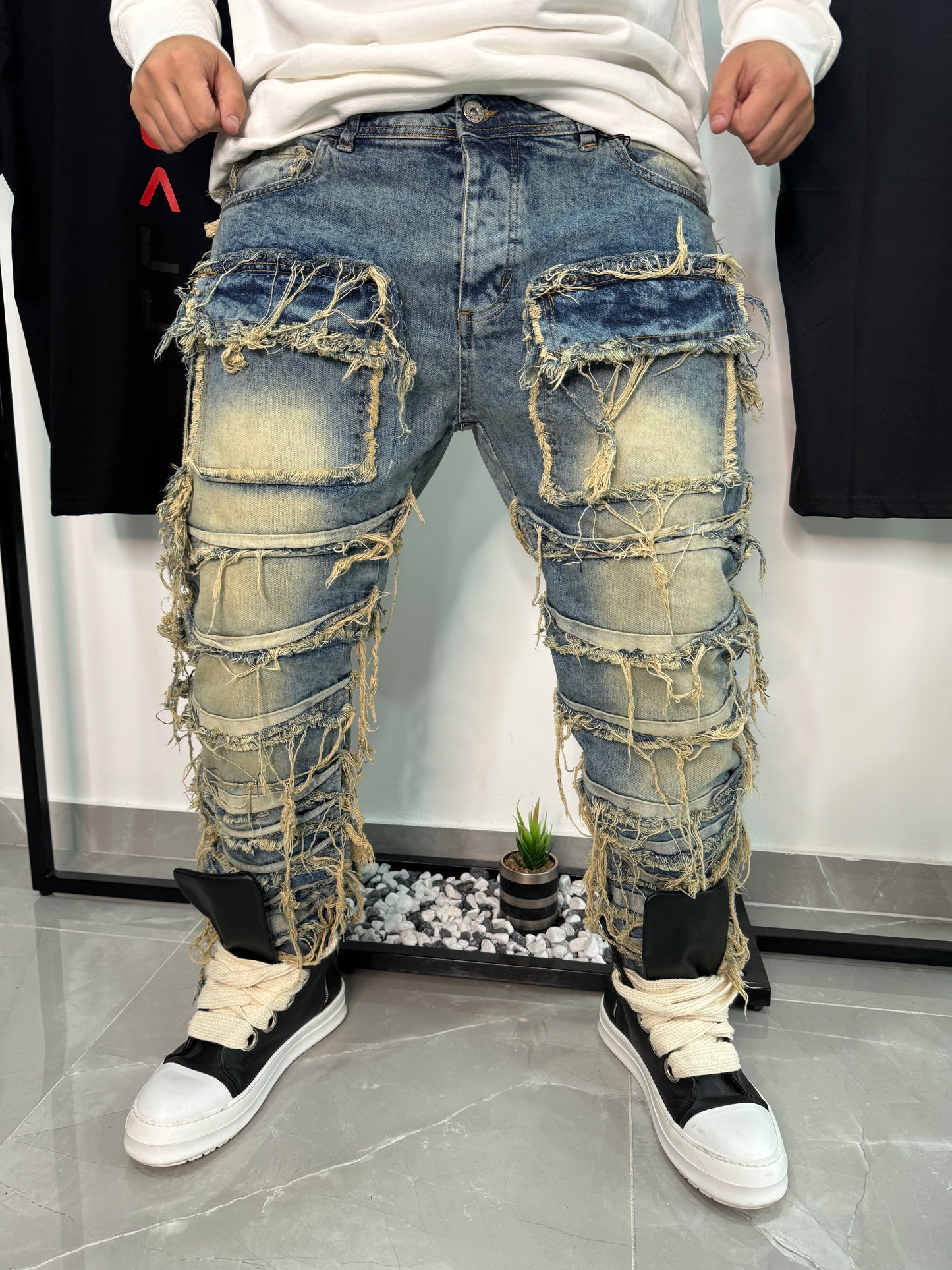 Jeans sfrangiato